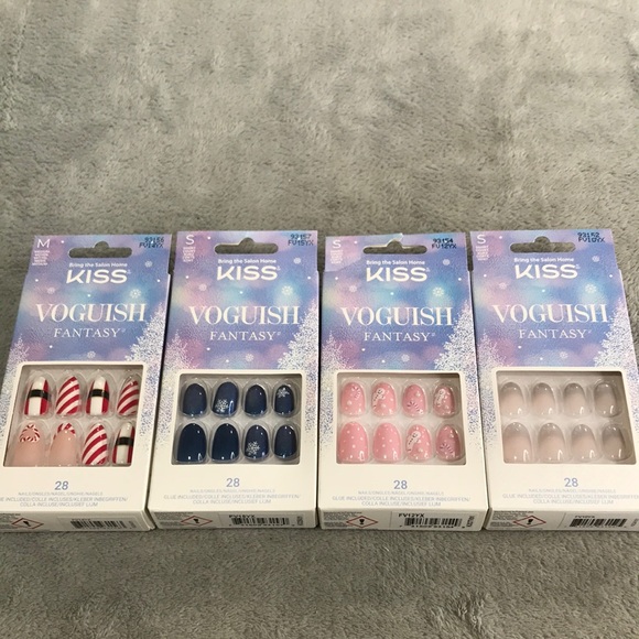 Kiss Voguish Fantasy  Holiday And Winter Nails Set of 4  New - Picture 1 of 11